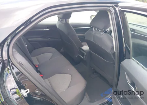 2020 Toyota Camry Le z USA, uszkodzony, nr VIN 4T1C11AK3LU991607